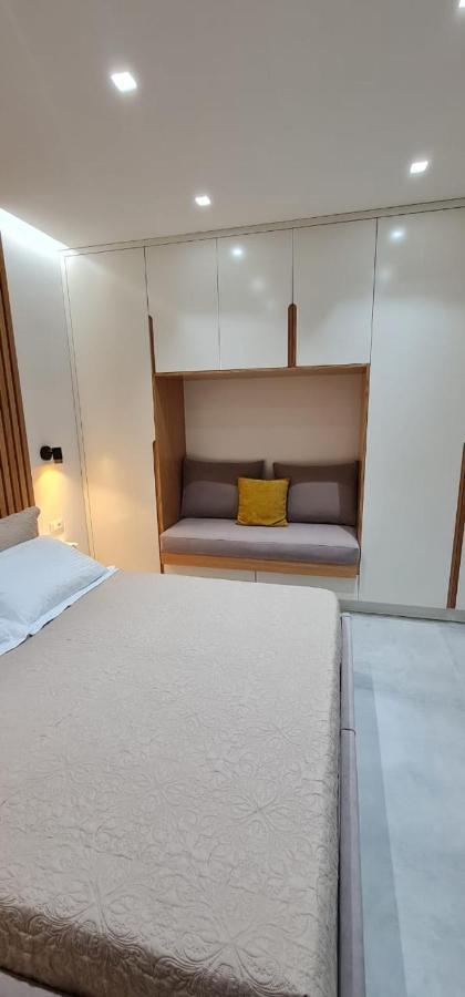 Luxurious Apartament Apartment Sarande Bagian luar foto